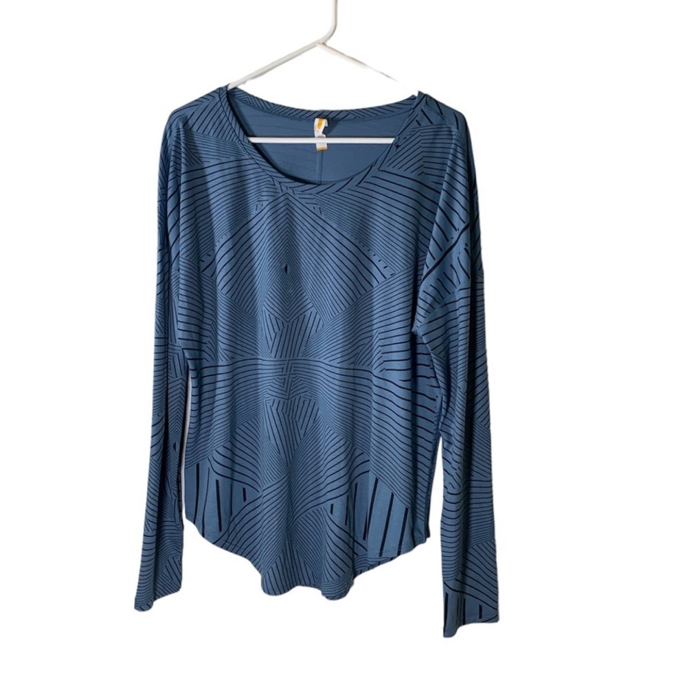 Lucy Activewear Large Blue and Black Long Sleeve‎ Top